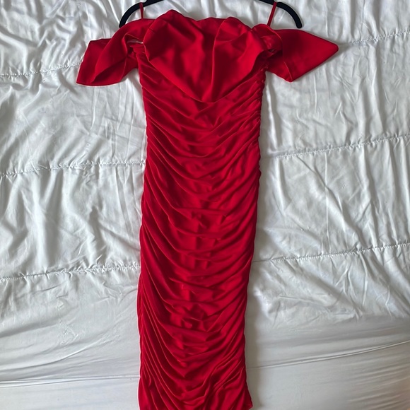 JOYFUNEAR Red Off The Shoulder Ruched Bodycon Dress - Picture 5 of 10